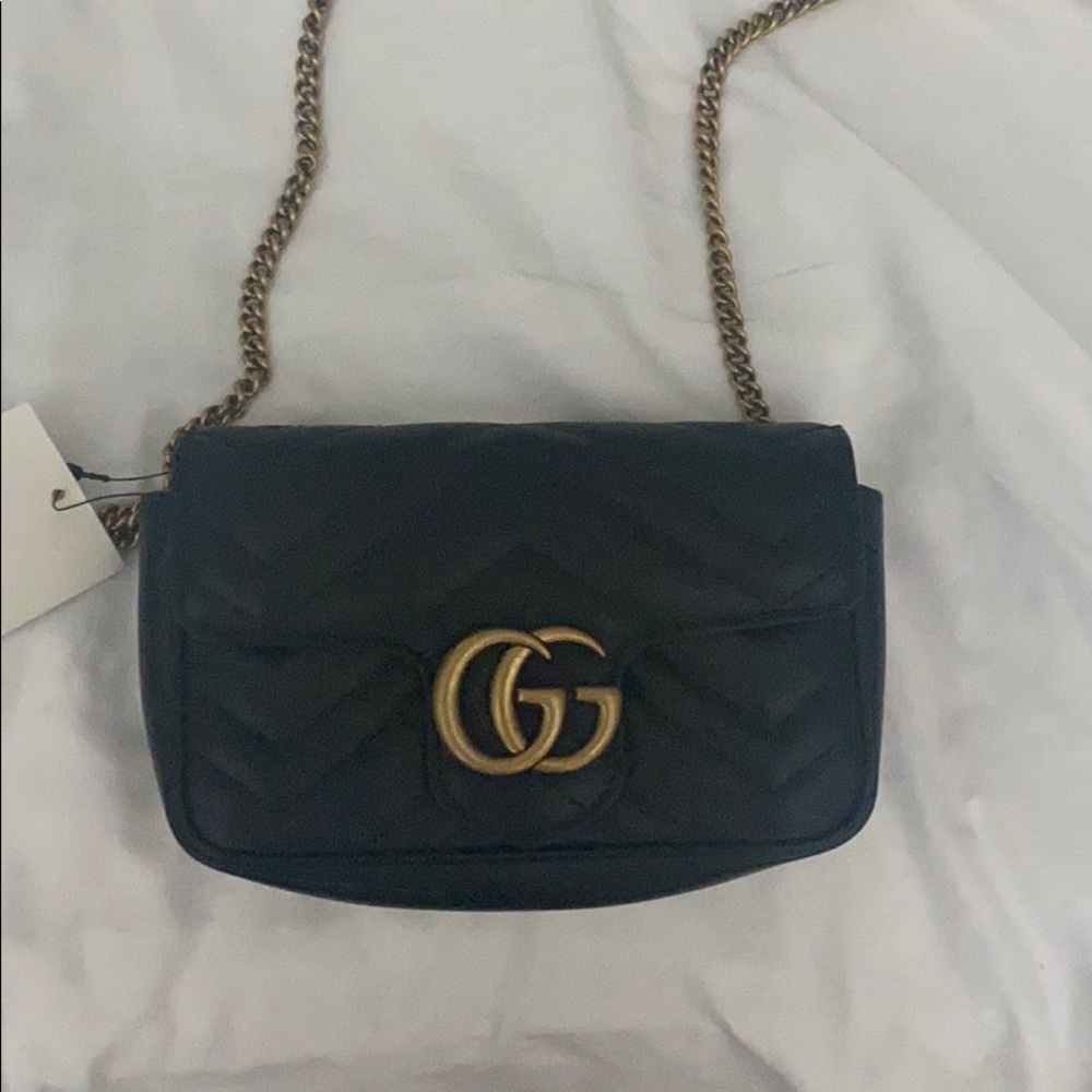 GG Marmont matelassé leather super mini bag